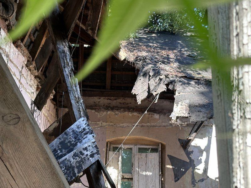 Kolejna ruina blisko Leszna. Zawalił się dach dworku w Koronowie