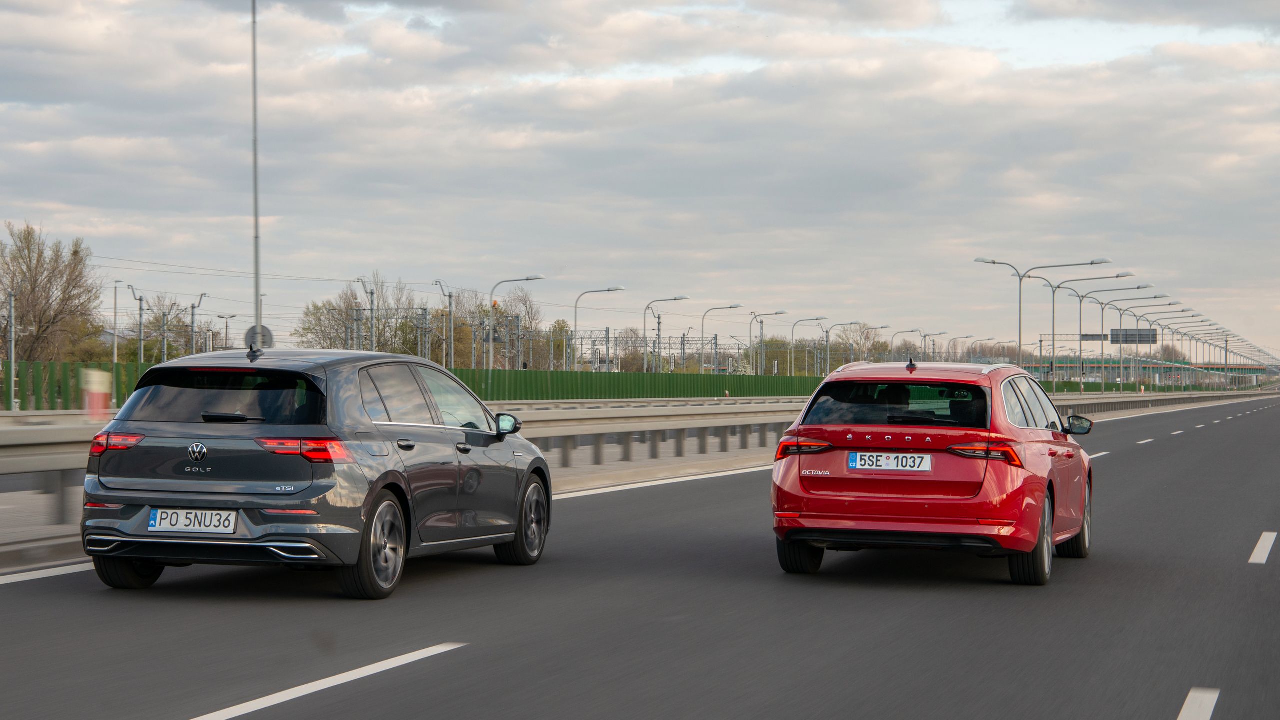 Volkswagen Golf VIII vs. Škoda Octavia IV