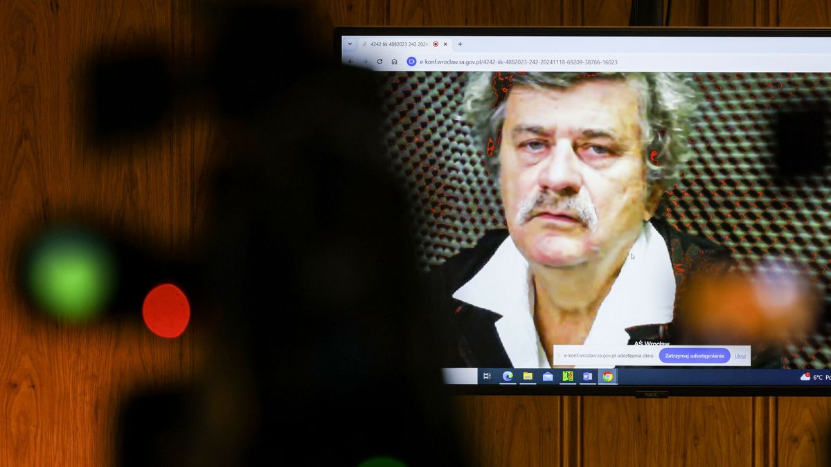 Proces Kuby Wojewdzkiego i Janusza Palikota18.11.2024. Warszawa. Rozprawa w procesie Jakuba Wojewodzkiego, Janusza Palikota oraz Tomasza Czechowskiego. Fot. Filip Naumienko/REPORTER n/z: Janusz PalikotFilip Naumienko/REPORTER