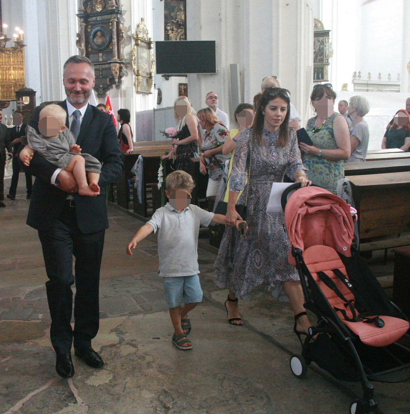 Jarosław Wałęsa z rodziną na ślubie siostry Magdaleny