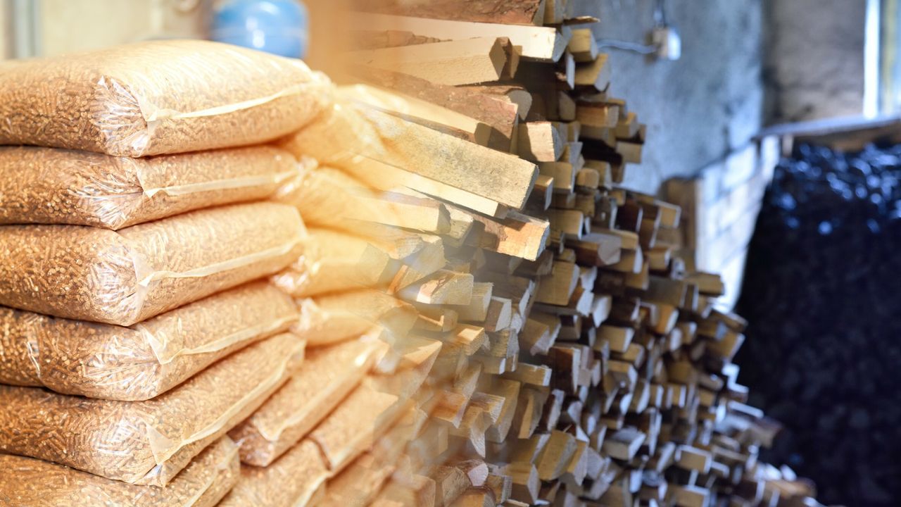 Pellet to bardzo wrażliwe źródło ciepła. Jak go przechowywać, by nie stracić pieniędzy?