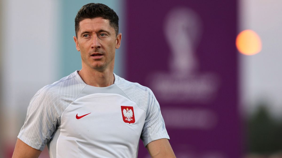 PAP/EPA / Tolga Bozoglu  / Robert Lewandowski