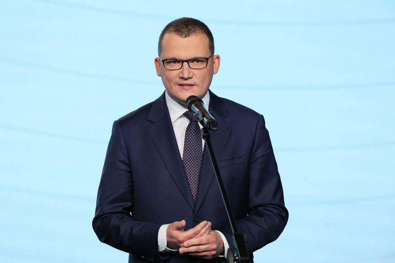 Szefernaker dosadnie. "Prezydent oczekuje pełnych informacji"