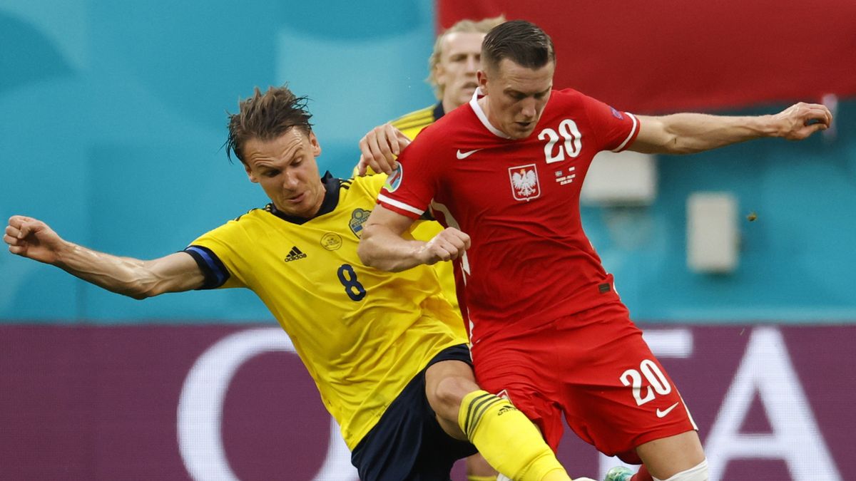 PAP/EPA / Anatoly Maltsev  / Na zdjęciu od lewej: Albin Ekdal i Piotr Zieliński