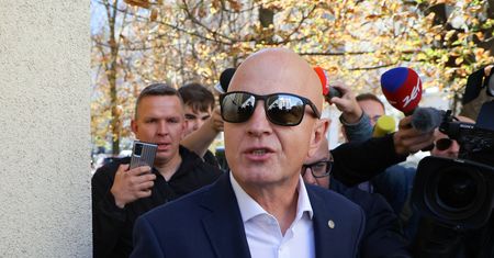 Były komendant główny policji z zarzutami
