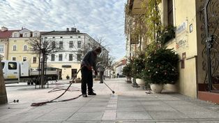 Tarnów: Wypalą śliskie pułapki na Rynku?