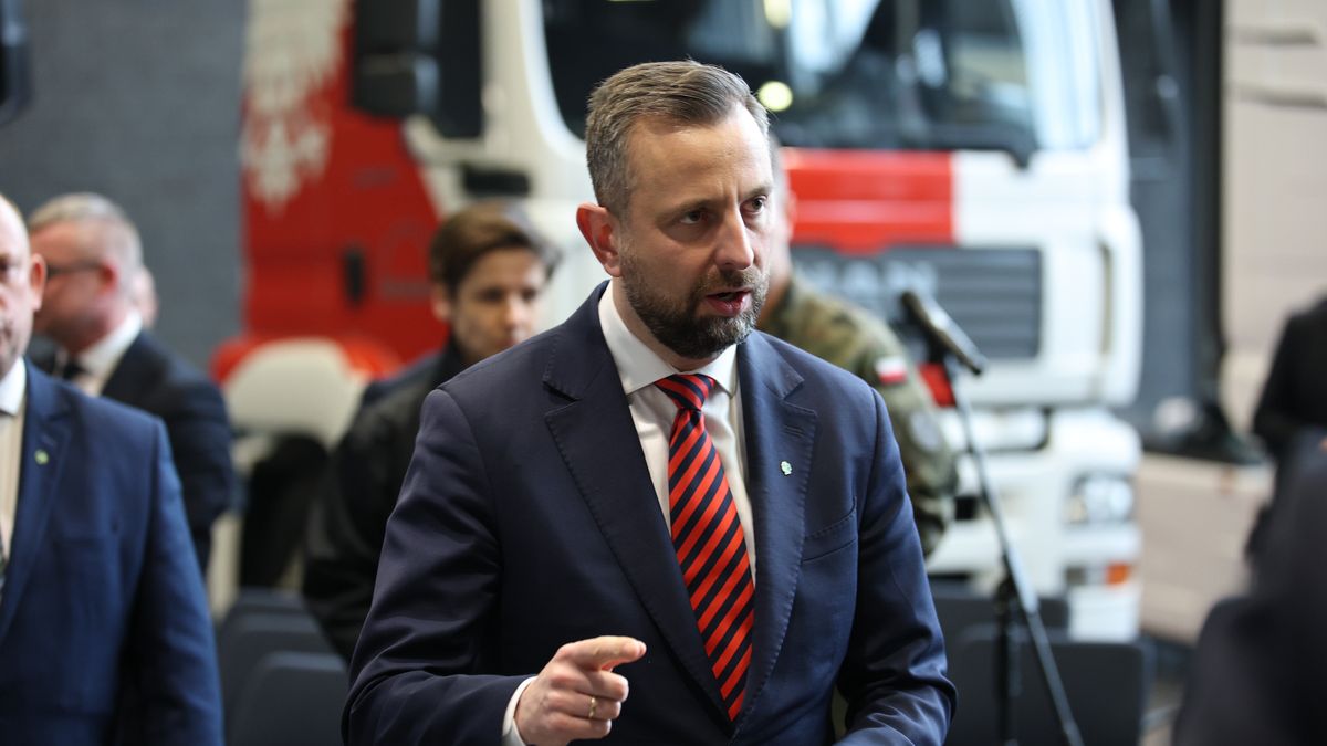 W�adys�aw Kosiniak-Kamysz
Niepo�omice, 22.01.2026. Wicepremier, minister obrony narodowej W�adys�aw Kosiniak-Kamysz podczas wizyty w zak�adach Man Trucks w Niepo�omicach, 22 bm. (amb) PAP/�ukasz G�gulski
�ukasz G�gulski
briefing prasowy, Kosiniak Kamysz, polityk, POLITYKA, technologia, wizyta krajowa, wizyta w fabryce MAN, wizyta w zak�adach Man Trucks