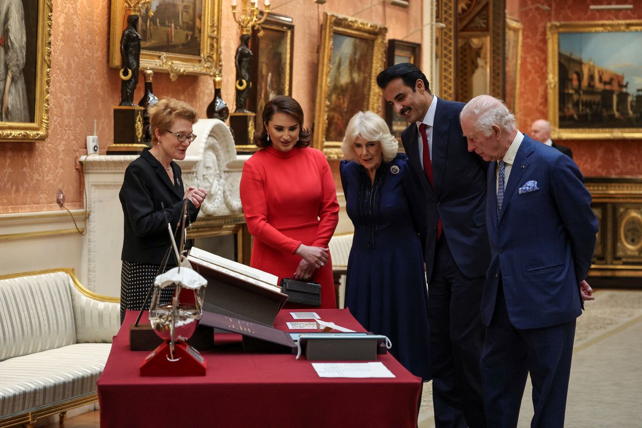 Queen Camilla at a meeting with the Emir of Qatar