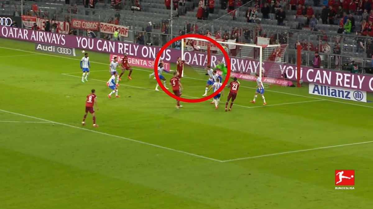 Zdjęcie okładkowe artykułu: YouTube / Bundesliga / Lewandowski ustrzelił hat-tricka