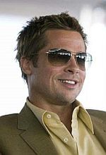 Brad Pitt w klatce religii