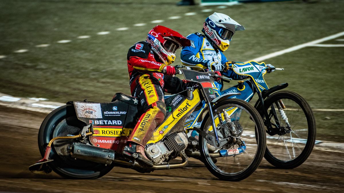 WP SportoweFakty / Julia Podlewska / Na zdjęciu: Maciej Janowski (kask czerwony)