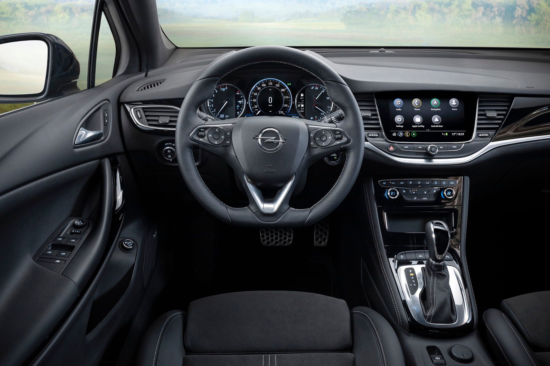 Opel Astra 2019 (fot. Opel)