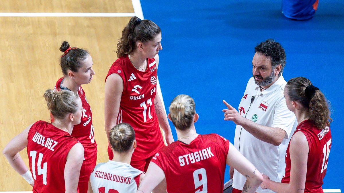 Getty Images / Christopher Wong/Eurasia Sport Images / Na zdjęciu: Stefano Lavarini i polskie siatkarki