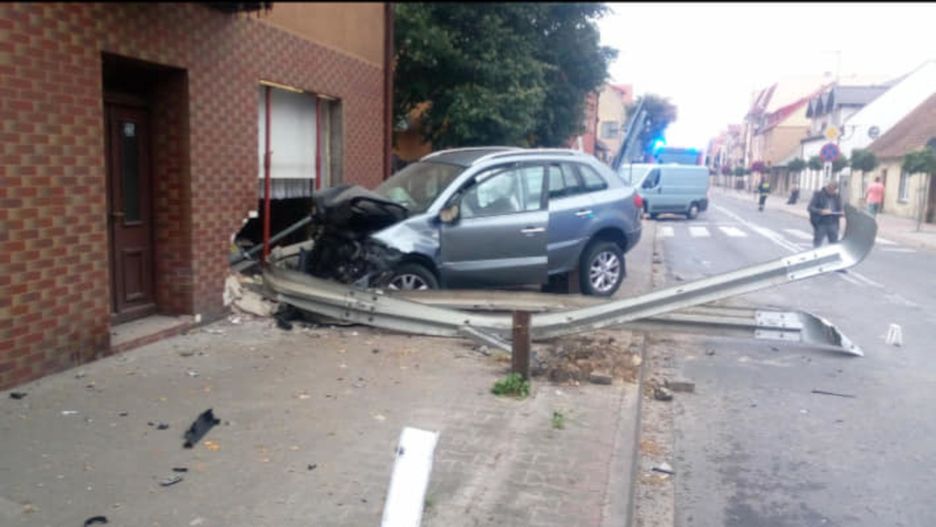 Kierowca był kompletnie pijany. Trafił do szpitala
