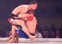 Super Polsat Sporty walki: Babilon MMA 53 w Międzyzdrojach - walka: Szymon Kołecki - Marcin Łazarz