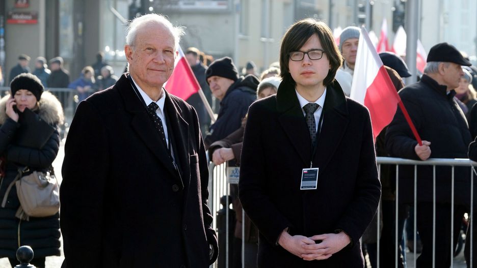 Ojciec Edmunda Jannigera jest amerykańskim profesorem nauk medycznych