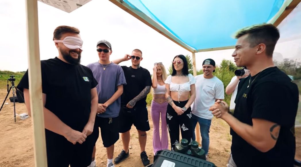 .