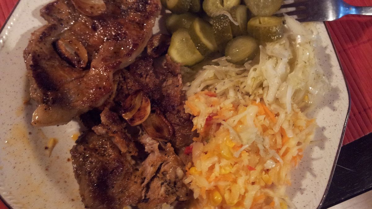 Duszone steki z karkówki wołowej bez kości (samo mięso)