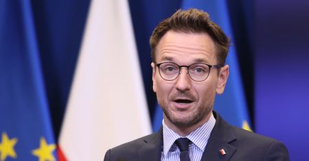 "Te środki muszą do Polski spłynąć". Minister rozwoju o miliardach z UE
