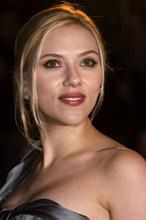 Scarlett Johansson wypoleruje buty Woody'ego Allena