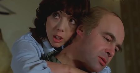 41 lat temu do kin wszedł "Miś" Stanisława Barei. Co wiesz o kultowych filmach reżysera?