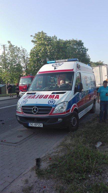 Relacja rzecznika prasowego ostrowieckiej policji w sprawie wypadku na ulicy Opatowskiej
