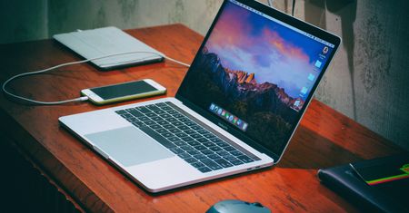 Komputery Mac mają otrzymać Face ID. Odblokowanie twarzą nie tylko na Surface