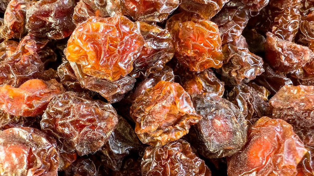 Rodzynki zawierają duże ilości błonnika, wybieraj te bez dodatku cukru.