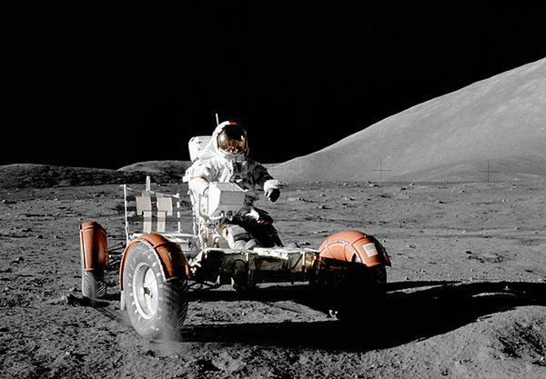 Impreza na Księżycu, czyli jak fajnie być astronautą [wideo] 1