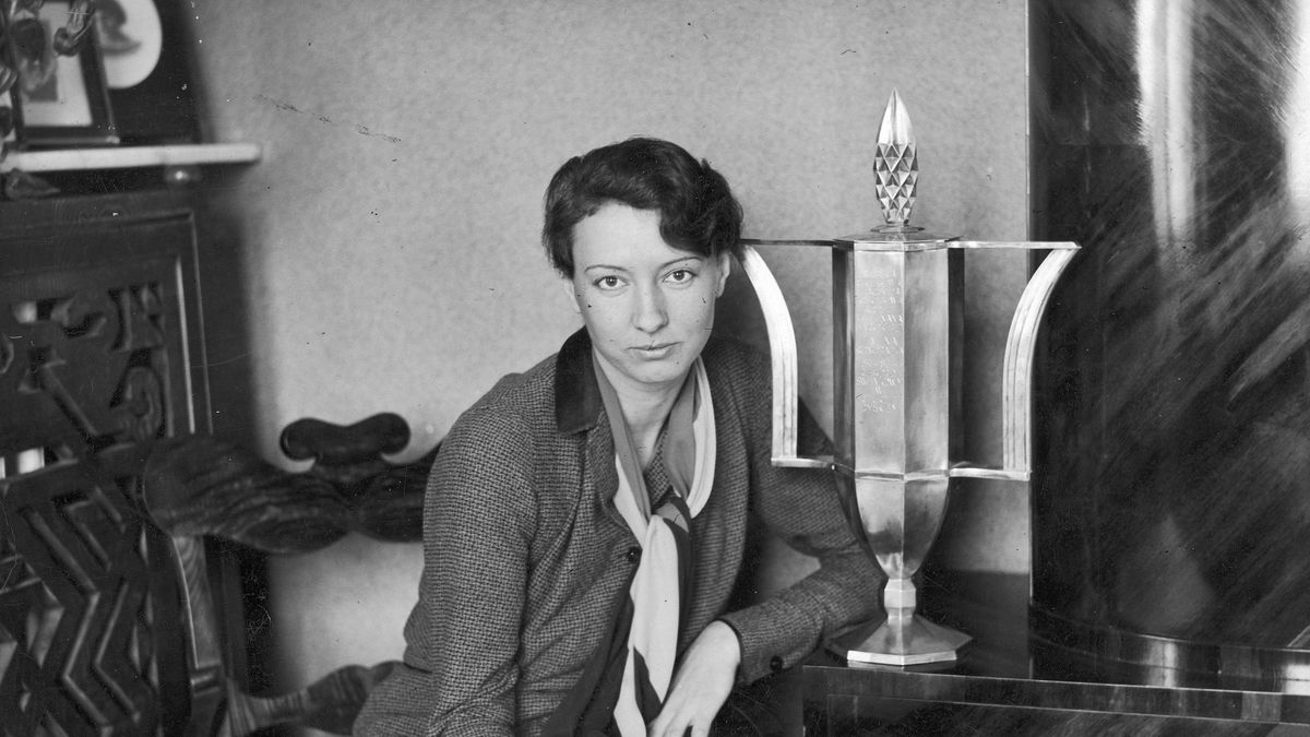 Halina Konopacka w swoim warszawskim mieszkaniu, 1930 rok