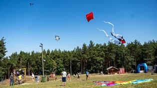 III Festiwal Latawców w Chodzieży. Wiatr pokrzyżował plany