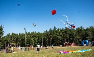 III Festiwal Latawców w Chodzieży. Wiatr pokrzyżował plany