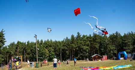 III Festiwal Latawców w Chodzieży. Wiatr pokrzyżował plany