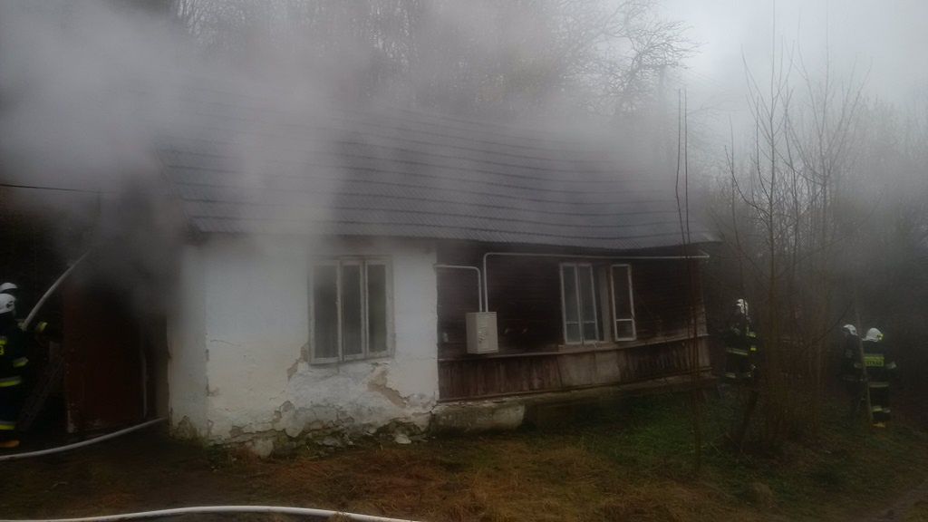 Pożar poddasza w miejscowości Okół gmina Bałtów