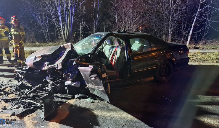 Bielsko-Biała. Koszmarny wypadek. Auto do kasacji, kierowca kompletnie pijany i agresywny