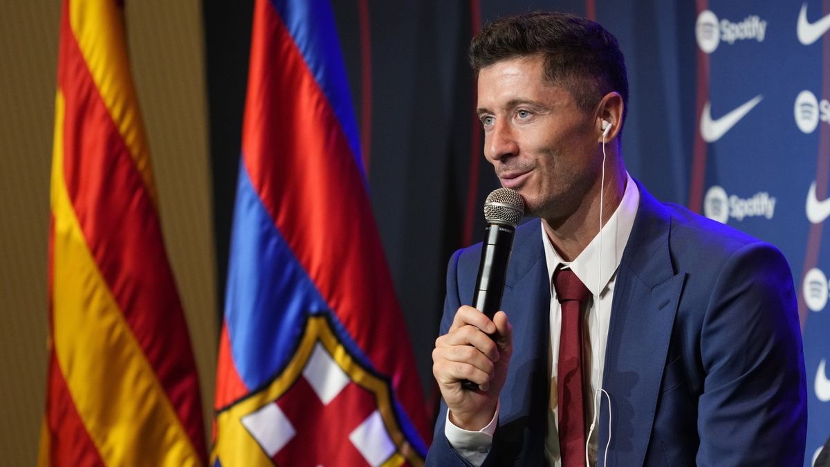 PAP/EPA / ALEJANDRO GARCIA / Na zdjęciu: Robert Lewandowski