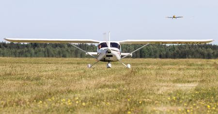 Francja. Tragiczny finał lotu szkoleniowego. 4 osoby nie żyją