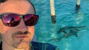 Adam Małysz odpoczywa na Malediwach. Zdjęcie z rekinami zrobiło furorę