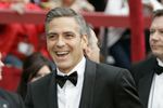 George Clooney woli badanie analne od konta na Facebooku