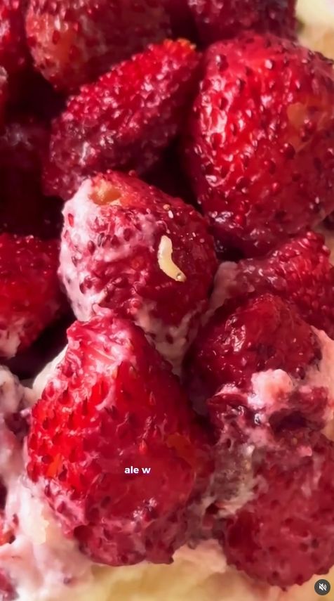 Agnieszka Grzelak znalazła w drożdżówce robaka