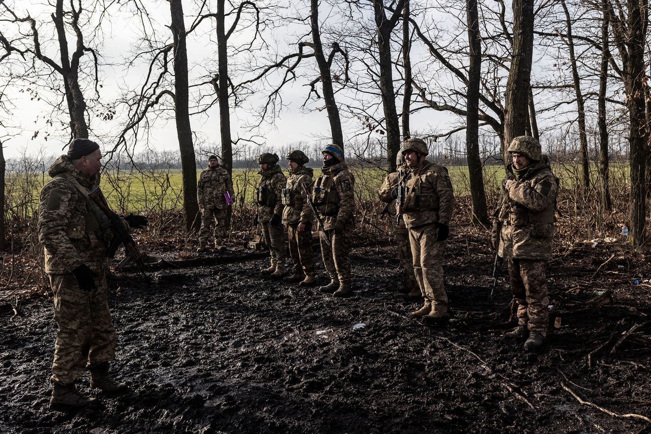 DONETSK OBLAST, UKRAINE - FEBRUARY 2: Ukrainian soldiers of the 22nd Brigade, during a training, at an undetermined location in Donetsk Oblast, Ukraine, 2 February 2024. (Photo by Diego Herrera Carcedo/Anadolu via Getty Images)
