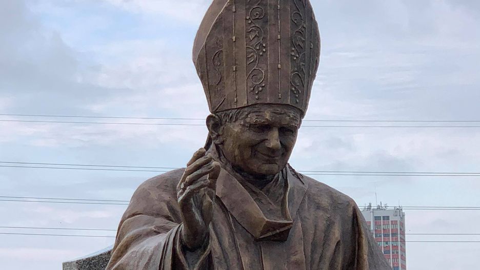 pomnik Jana Pawła II w Rzeszowie
