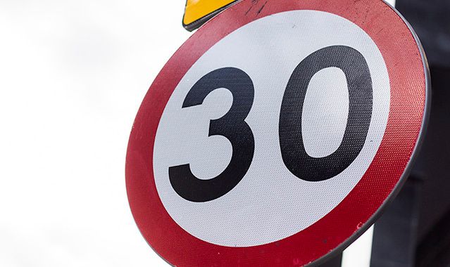 W Katowicach ruszyła strefa ograniczonej prędkości do 30 km/h