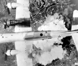 Amerykańskie naloty na Japonię