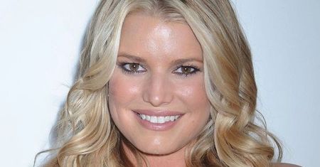 Jessica Simpson: Gwiazda postanowiła zmniejszyć swój biust!