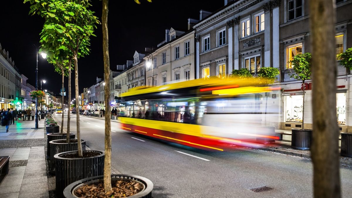 Sercem autobusów będzie napęd elektryczny, wspierany technologiami odzyskiwania energii.