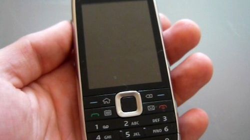 Cellna recenzja: Nokia E75 1