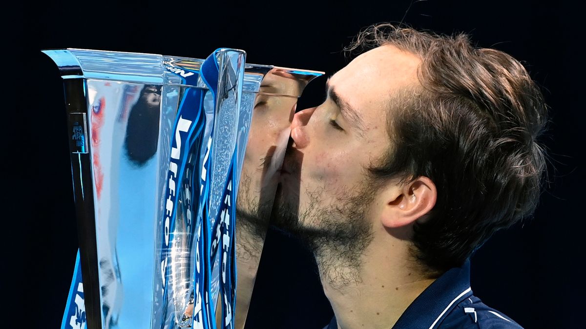 PAP/EPA / ANDY RAIN  / Na zdjęciu: Danił Miedwiediew, mistrz ATP Finals 2020