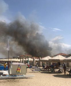 Pożar we włoskim kurorcie. Ludzie uciekają z plaż. "Sytuacja wymknęła się spod kontroli"
