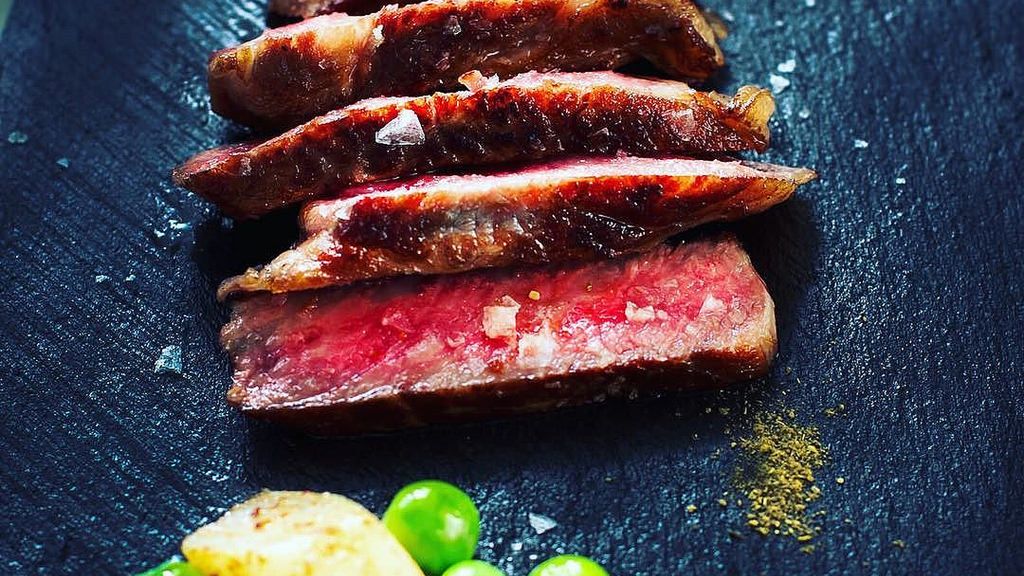 Grillowany rostbef wołowy (mięso i tłuszcz, III klasa mięsa)